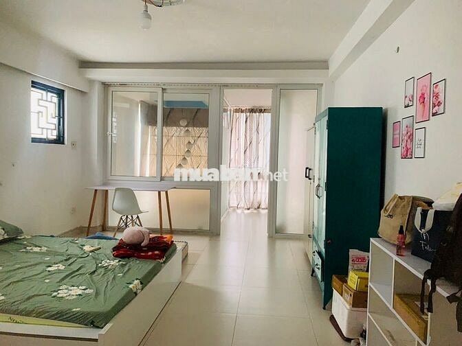 CHO THUÊ NHÀ NGUYÊN CĂN 5 LẦU GẦN HÀNG XANH - CÓ THỂ LÀM CHDV 35TR 