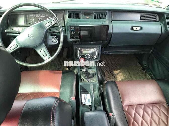 Toyota Crown Đen Xe gia đình 5 chỗ