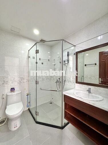 CĂN HỘ BAN CÔNG 1 PN TRẦN QUANG DIỆU GIAO LÊ VĂN SỸ 