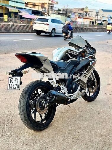 Yamaha R15V3 2023 Bạc