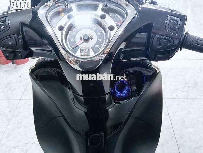 Honda SH Mode 2018 khóa Smartkey Bạc