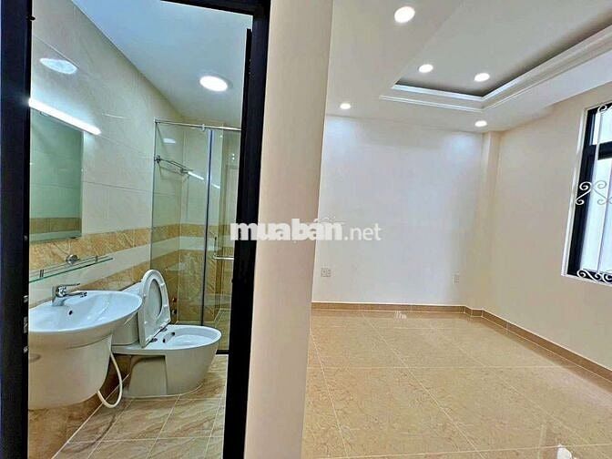 Cho thuê nhà phố 3 tầng p hiệp Bình Phước 16tr/ tháng