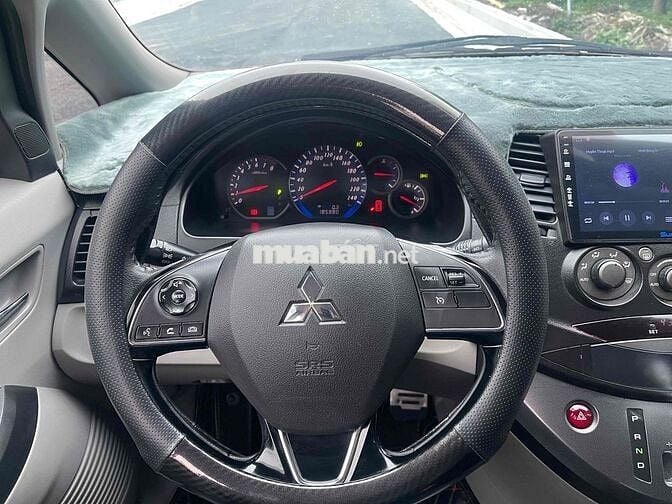 Mitsubishi Grandis Số tự động Vàng cát .9 chủ bán