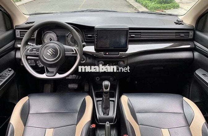 Suzuki XL7 2023 Tự động Xám 7 chỗ odo 8 vạn