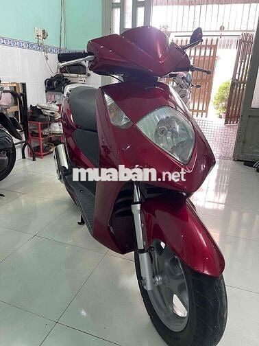 Honda Dylan 150 màu Đỏ