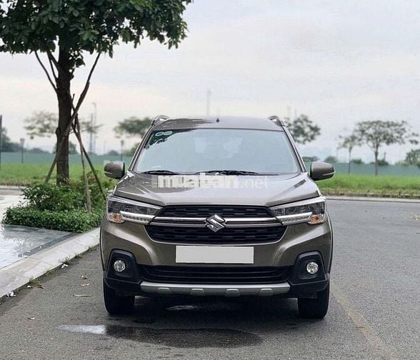 Suzuki XL7 2023 Tự động Xám 7 chỗ odo 8 vạn