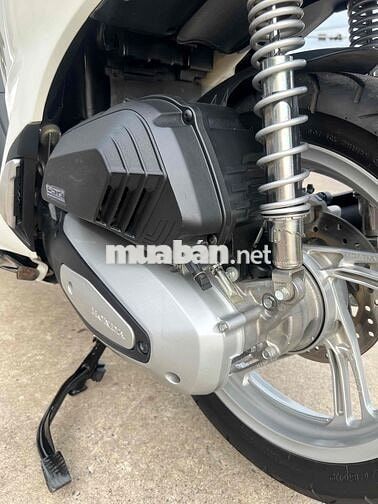Honda SH 125 2024 Trắng 9.000km bán trả góp
