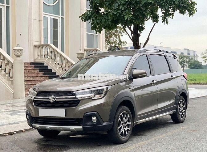 Suzuki XL7 2023 Tự động Xám 7 chỗ odo 8 vạn