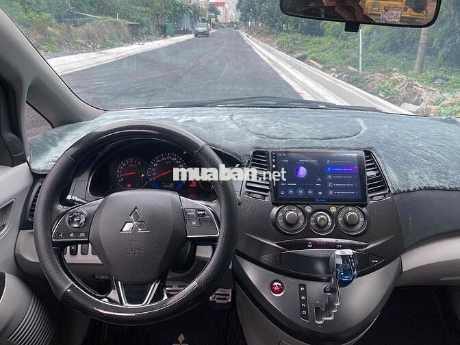 Mitsubishi Grandis Số tự động Vàng cát .9 chủ bán