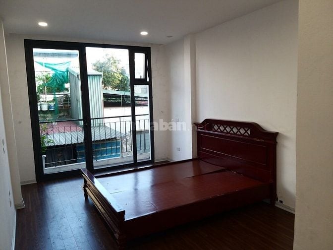 Chính chủ cho thuê nhà nguyên căn 50m x 5 tầng tại ngõ 151A/21 phố Thá