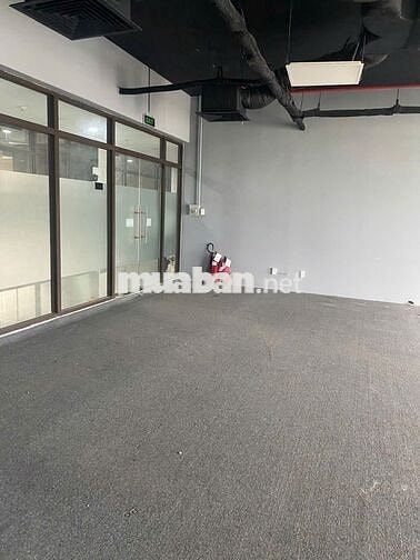 Cho thuê văn phòng mặt tiền Phạm Văn Đồng ngay Gigamall