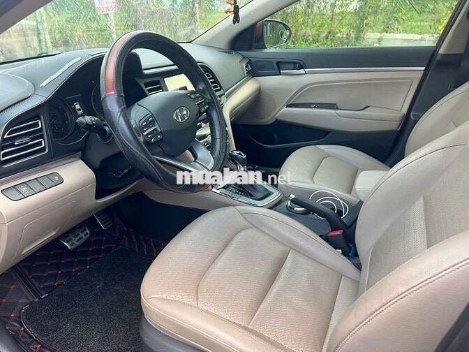 Hyundai Elantra 2.0 AT 2019 Đỏ