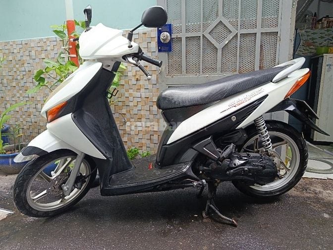 Chủ xe trực tiếp bán click 110 trắng 