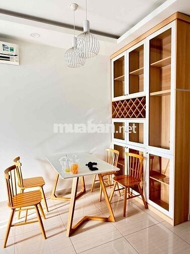 Chính chủ cho thuê căn 2PN 2WC - Nội thất cơ bản Moonlight Boulevard