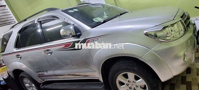 Toyota Fortuner 2009 Số tự động Bạc