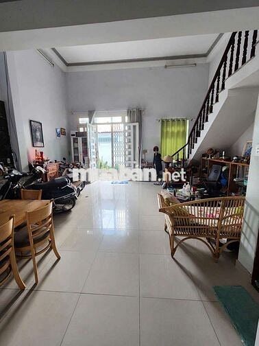 nhà 1trệt 1lửng 2lầu 6,3❌9 4pn 3wc ngay kế khu 38Ha DTG CV Thuận Kiều