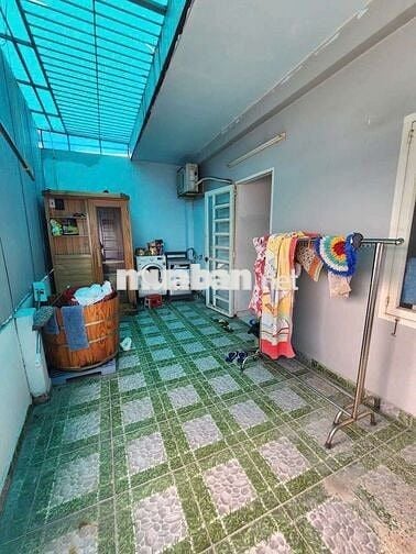 nhà 1trệt 1lửng 2lầu 6,3❌9 4pn 3wc ngay kế khu 38Ha DTG CV Thuận Kiều