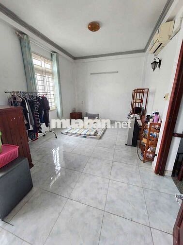 nhà 1trệt 1lửng 2lầu 6,3❌9 4pn 3wc ngay kế khu 38Ha DTG CV Thuận Kiều