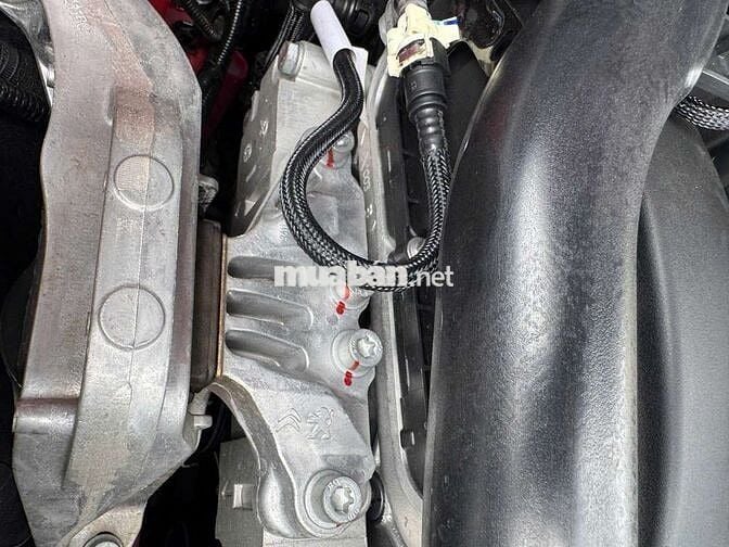 Peugeot 3008 2025 Allure 1.6 Turbo,màu đỏ,6.000km