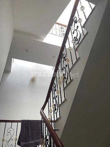 GIA RẺ-NHÀ 3 TẦNG X 98M2 KIỆT Ô TÔ TRƯNG NỮ VƯƠNG – FULL NỘI THẤT