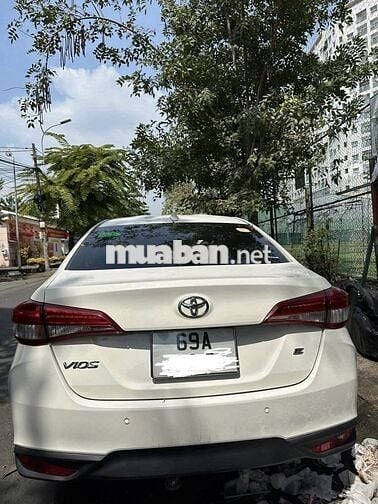 Toyota Vios 2023 Trắng 5 chỗ Xăng