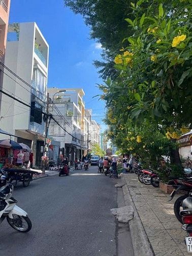 Bán nhà khu Tên Lửa, MT đường Số 6E, DT 4 x 18m, 1 lầu, giá 8.4 tỷ.
