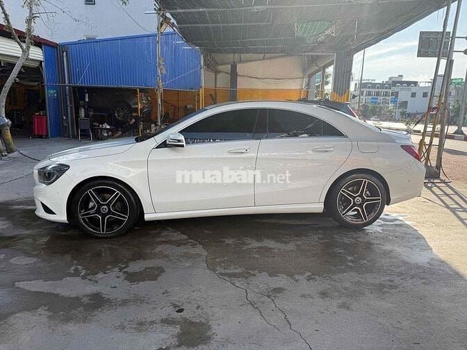 Mercedes CLA 200 Trắng 70.000 km