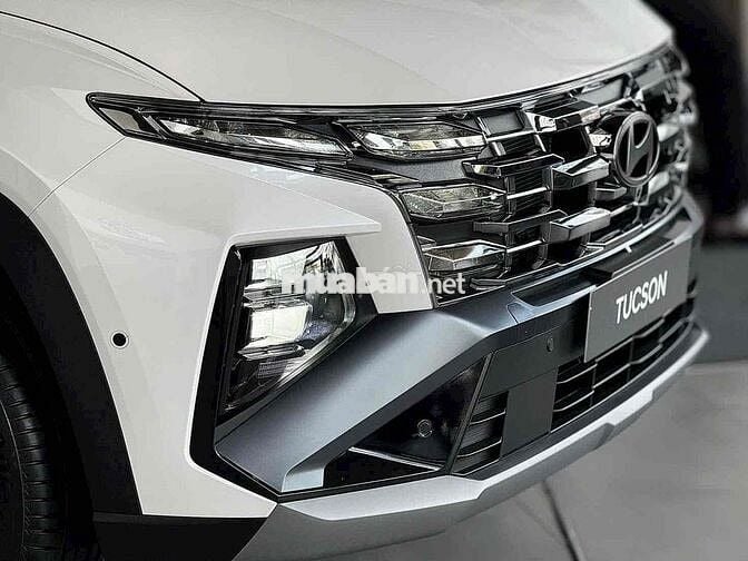 Hyundai Tucson Turbo Trắng ƯU ĐÃI GẦN 100% LPTB