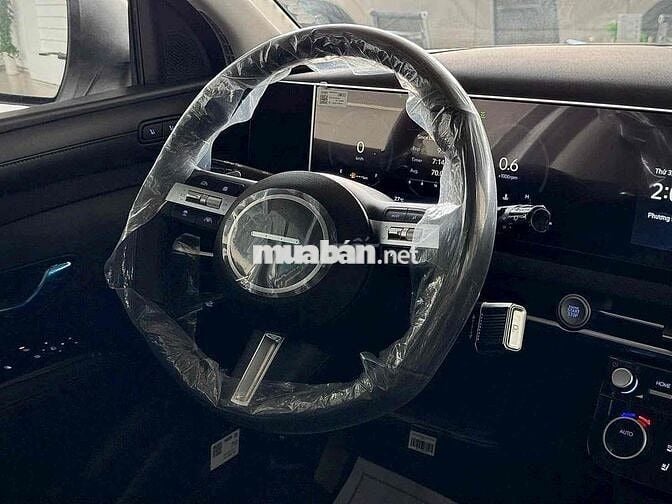 Hyundai Tucson Turbo Trắng ƯU ĐÃI GẦN 100% LPTB