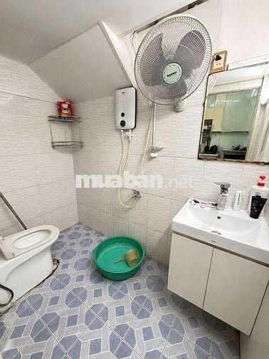 Cho thuê nhà nguyên căn, Trần Hưng Đạo, Quận 5 \\ 2 Phòng Ngủ