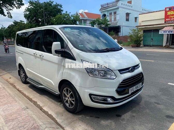 Ford Tourneo Titanium 2020 Xăng Trắng