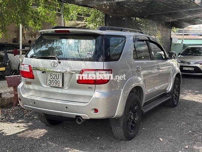 Toyota Fortuner 2009 Bạc 138.000 km
