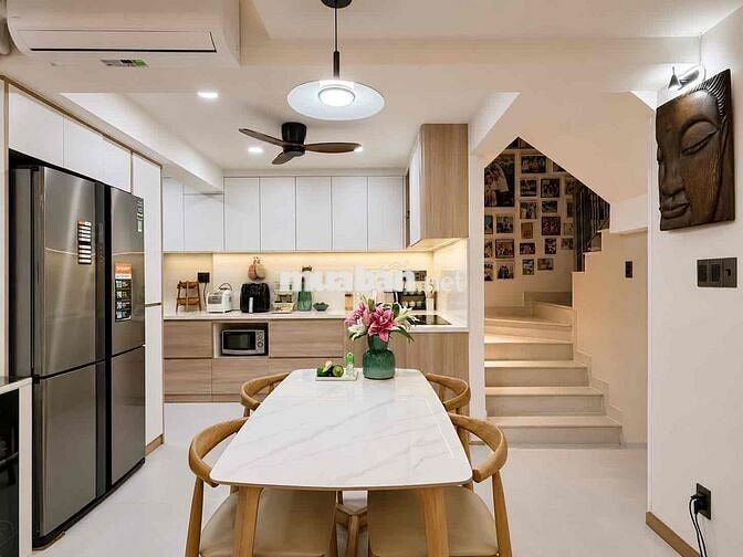 BÁN SHOPHOUSE KHÔNG GIAN ĐÀ LẠT THU NHỎ | SÂN VƯỜN GẦN 100M²