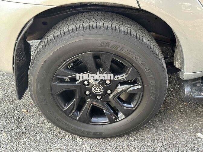 Toyota Fortuner 2009 Bạc 138.000 km