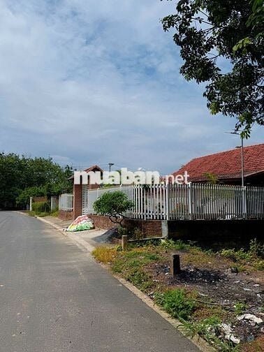 2 lô liền kề tại Tân Định (Bình Dương cũ)
