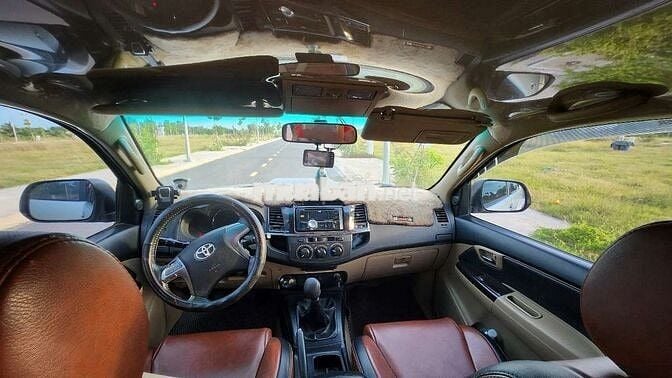 Toyota Fortuner 2016 Số sàn Bạc