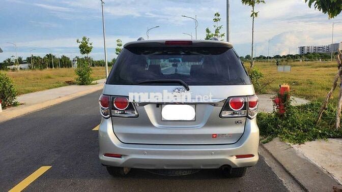 Toyota Fortuner 2016 Số sàn Bạc
