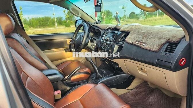 Toyota Fortuner 2016 Số sàn Bạc