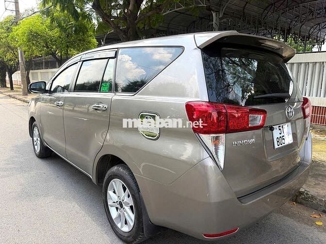 Toyota Innova 2019 E Đồng ánh kim ngay chủ : 388tr