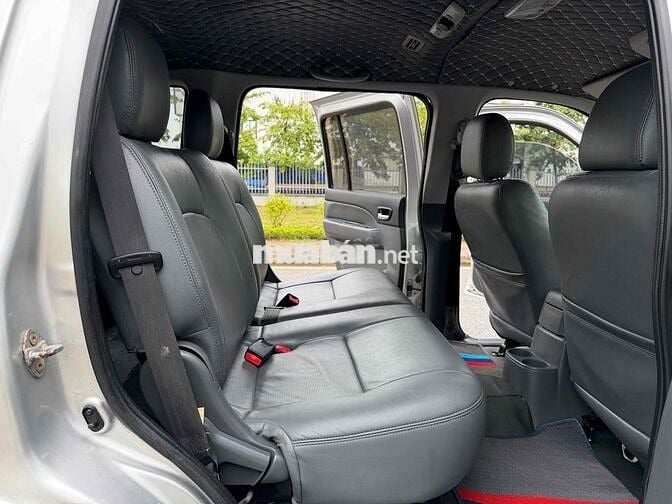 Ford Everest 2013 Form 2014 7 chỗ Dầu Bạc
