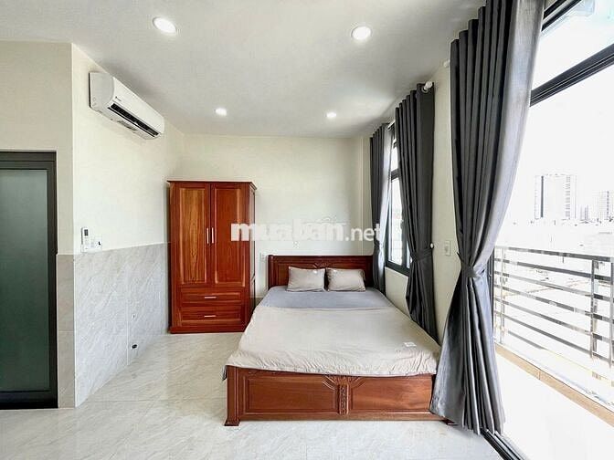 Căn hộ ban công Full nội thất đối diện Nhà hát Hòa Bình, Vạn Hạnh Mall