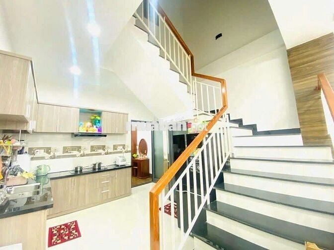  bán nhà 2 tầng mặt tiền đường Lưu Trọng Lư, Hải Châu - Đà Nẵng

