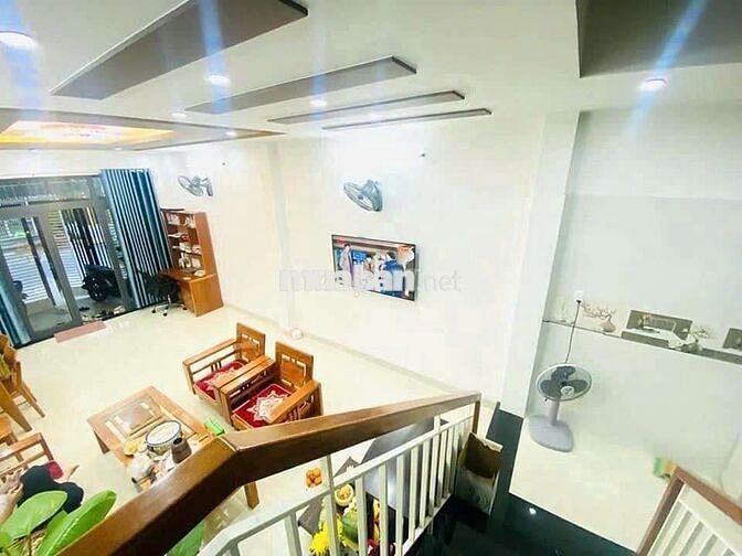  bán nhà 2 tầng mặt tiền đường Lưu Trọng Lư, Hải Châu - Đà Nẵng

