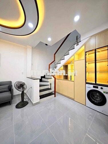 Nhà Mới Sát Mặt Tiền Nguyễn Văn Trỗi, Dân Trí