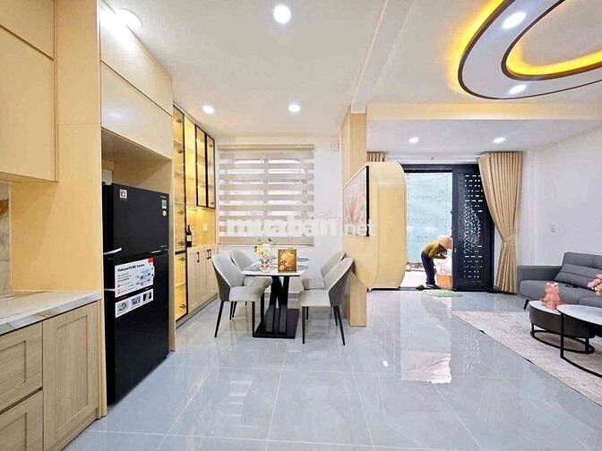 Nhà Mới Sát Mặt Tiền Nguyễn Văn Trỗi, Dân Trí