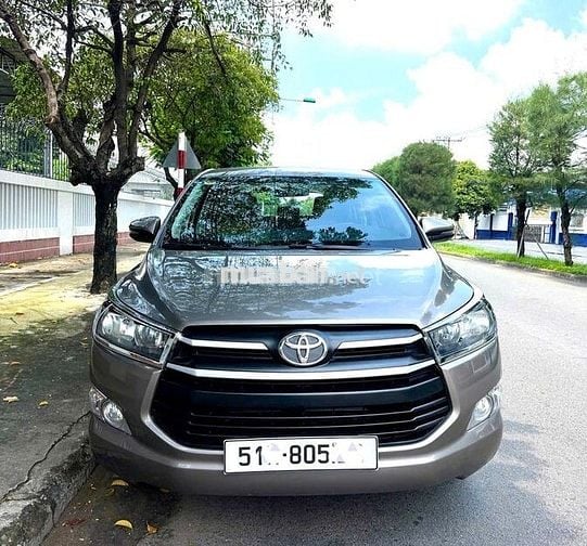 Toyota Innova 2019 E Đồng ánh kim ngay chủ : 388tr