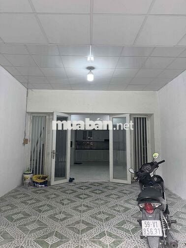 Nhà Lê Đức Thọ ngay giáo xứ Nữ Vương Hoà Bình (dt:5x15m 2 lầu sân rộng