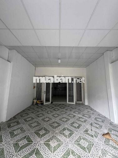 Nhà Lê Đức Thọ ngay giáo xứ Nữ Vương Hoà Bình (dt:5x15m 2 lầu sân rộng