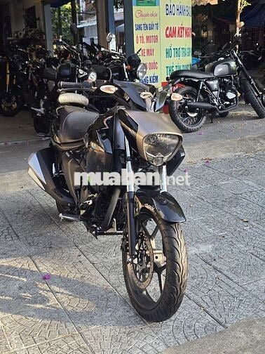 Suzuki Intruder 4000km màu Đen