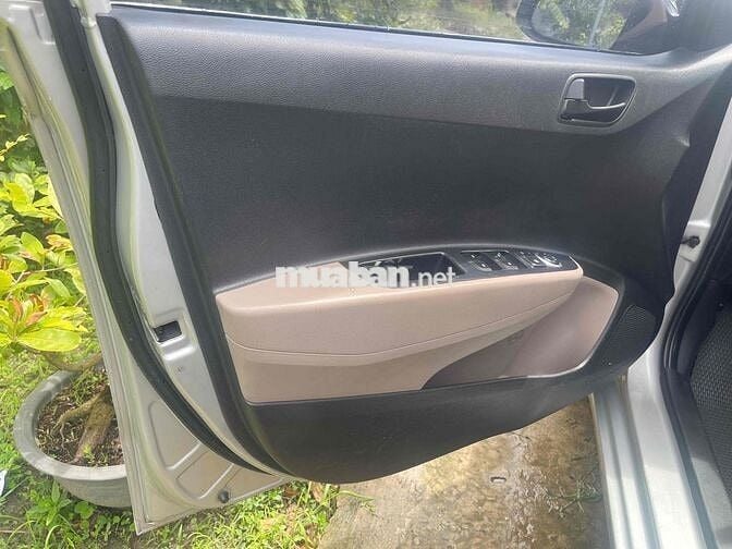 Hyundai Grand i10 Số sàn Bạc Ấn Độ